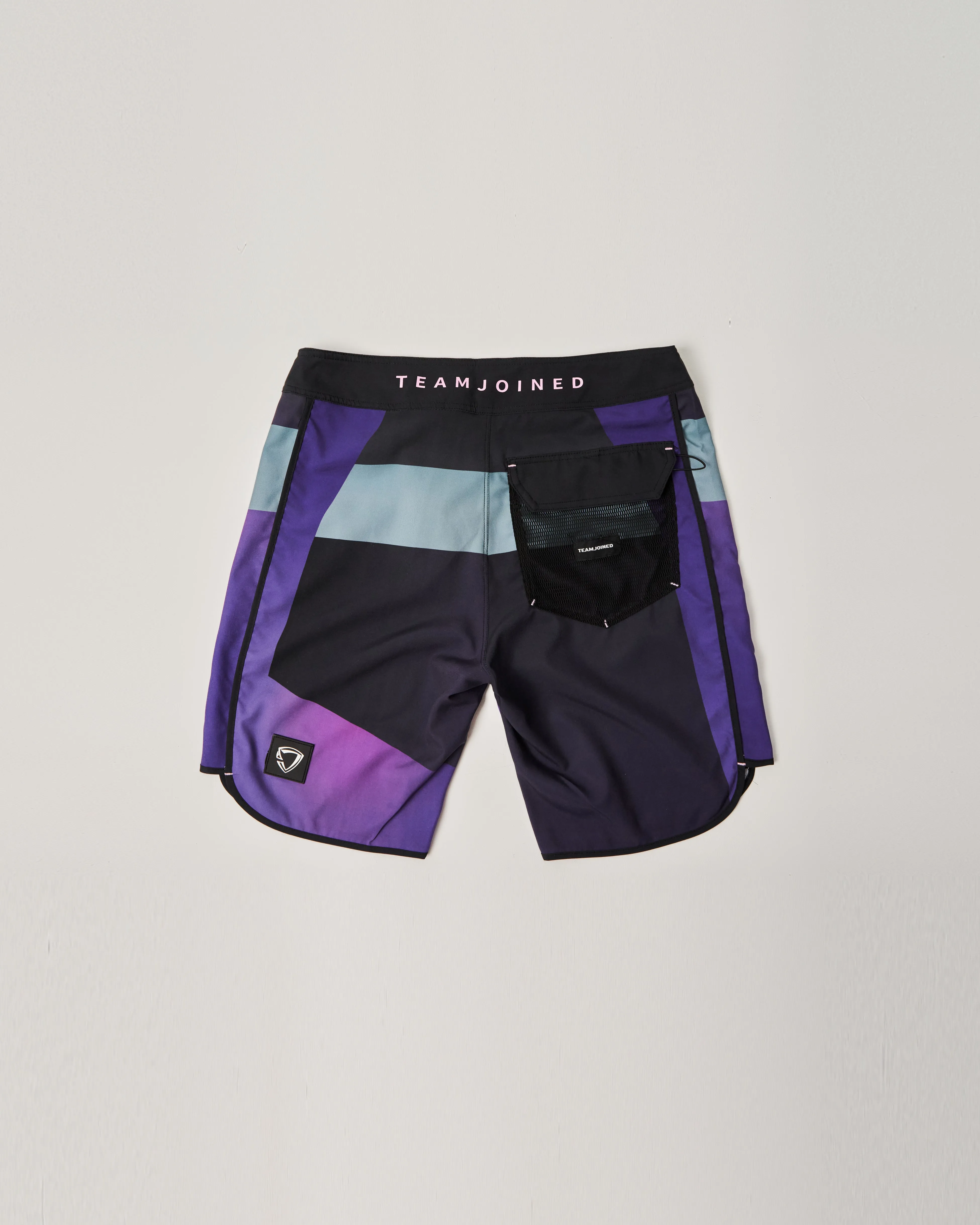 18" Curved Hem Stage Shorts