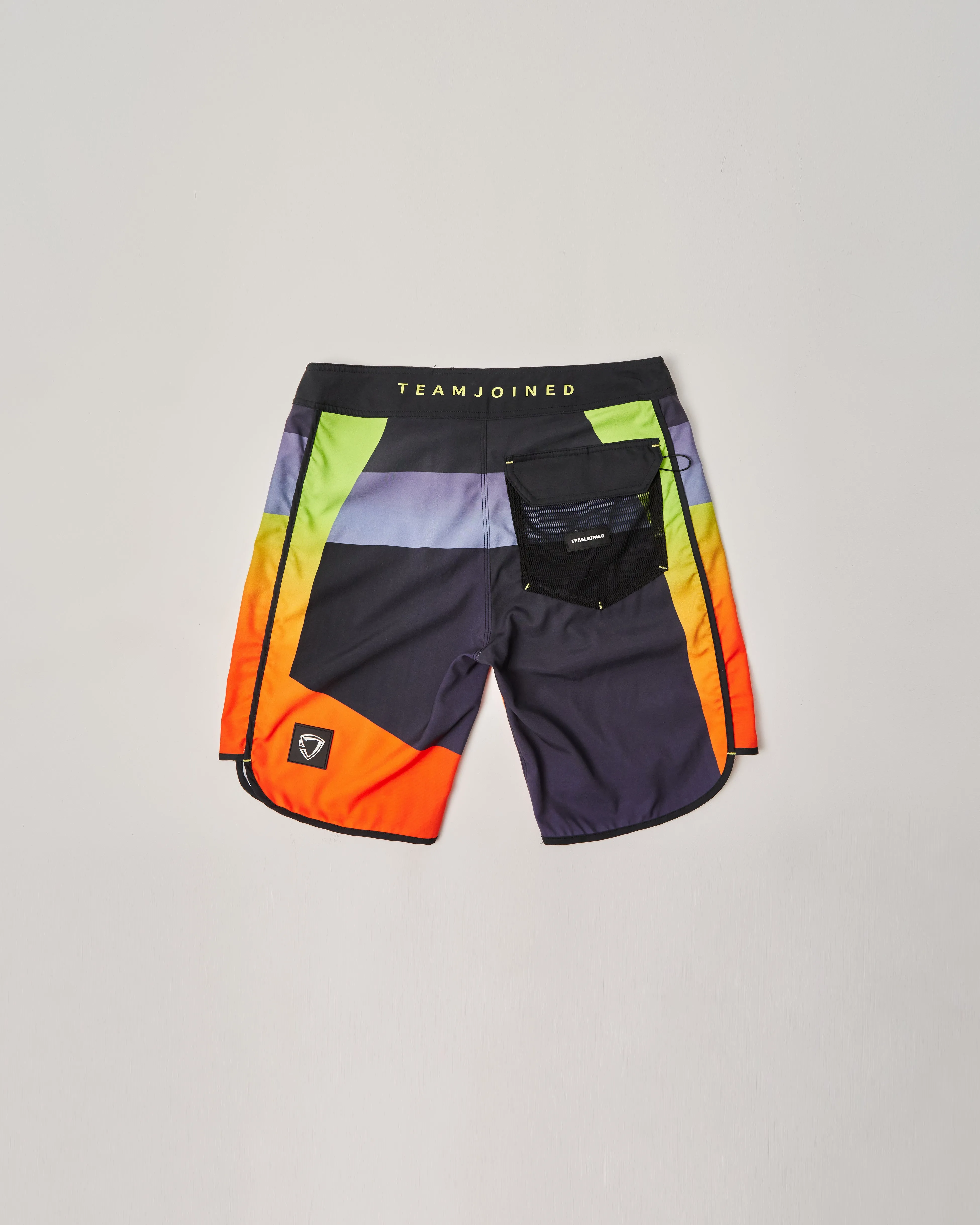 18" Curved Hem Stage Shorts