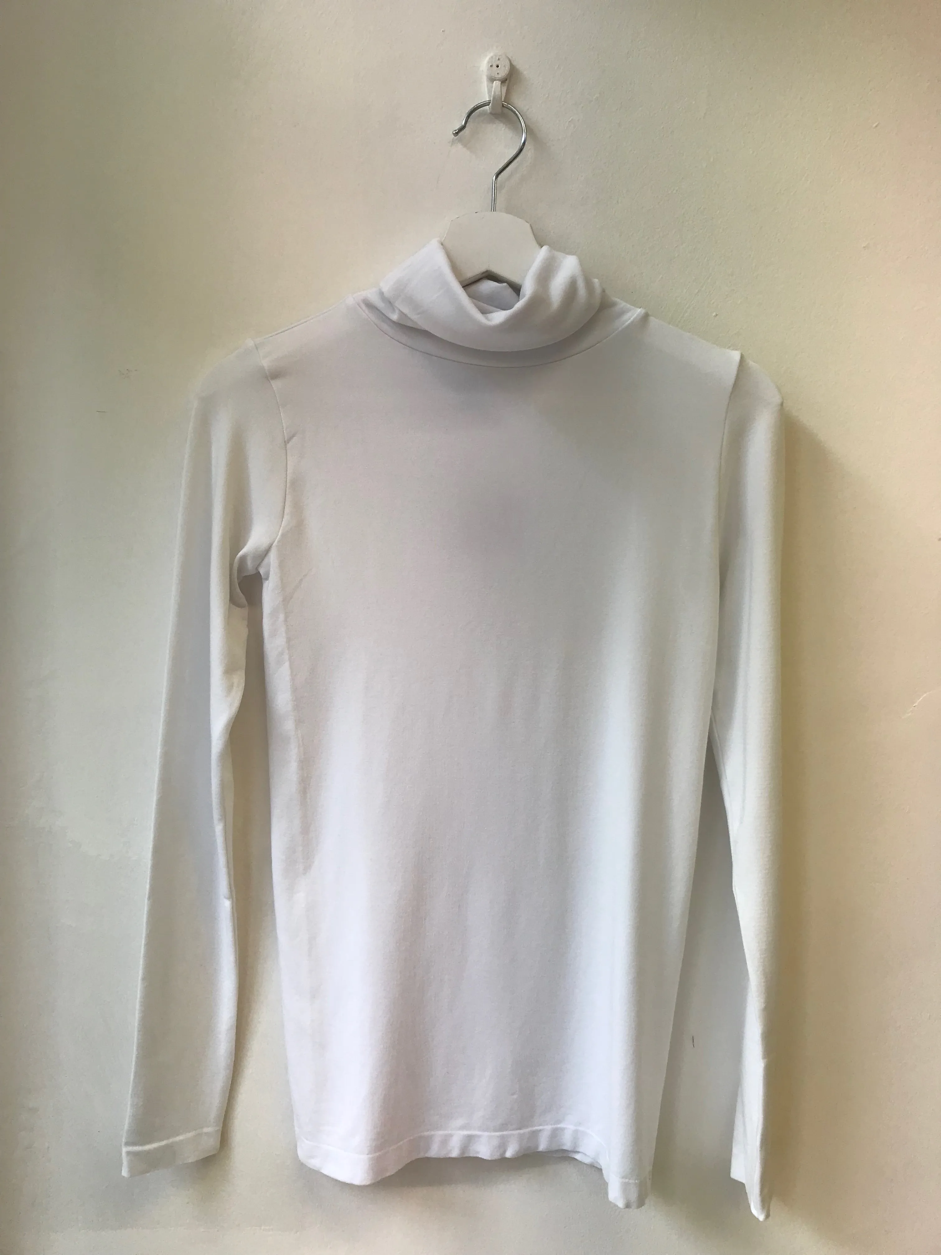 Bamboo basic one size turtle neck- various colours