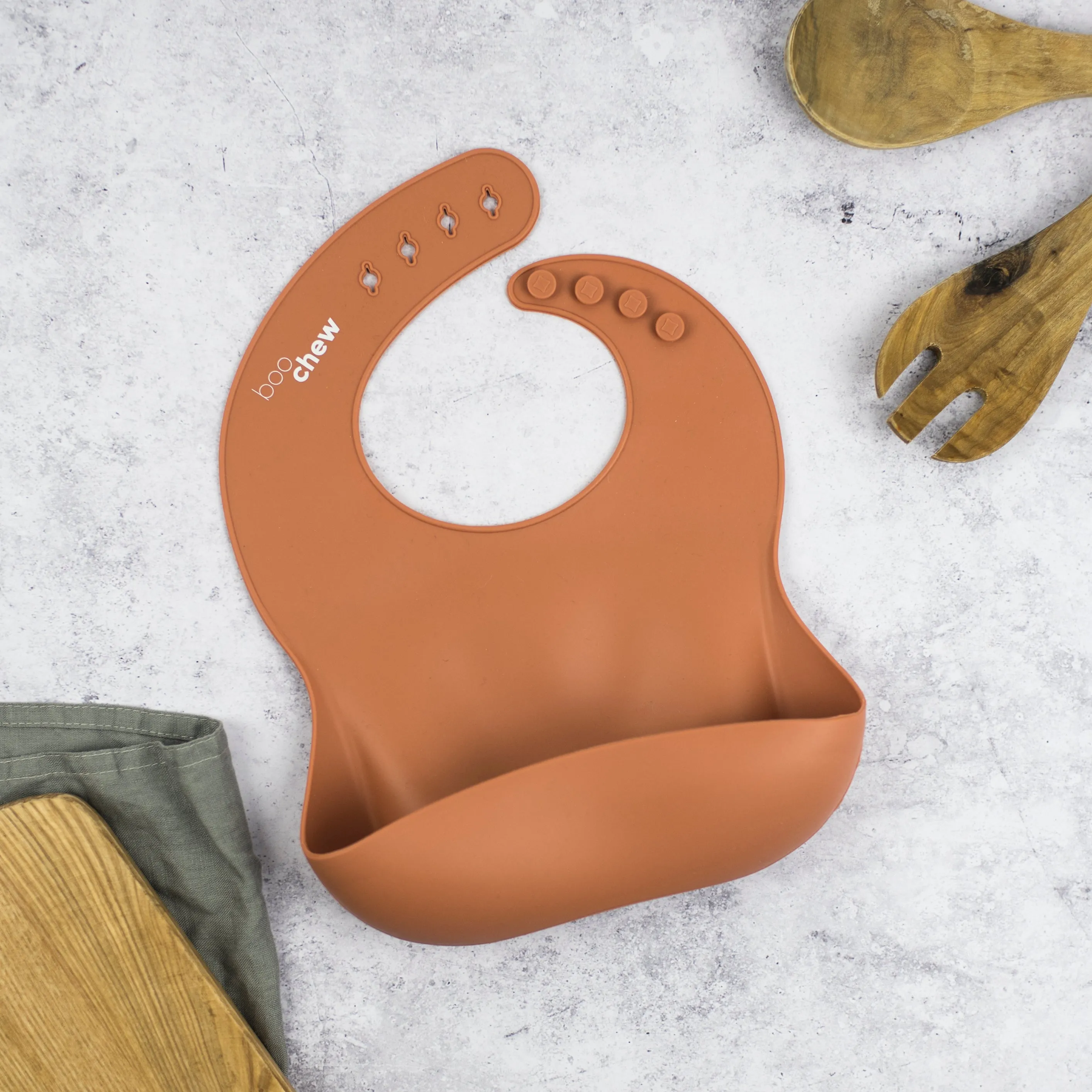 Boo Chew Silicone Bib - Rust