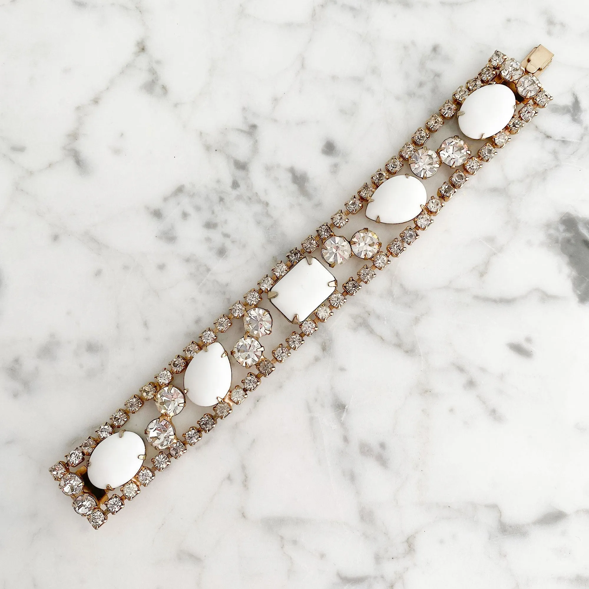 DAKOTA vintage white rhinestone bracelet