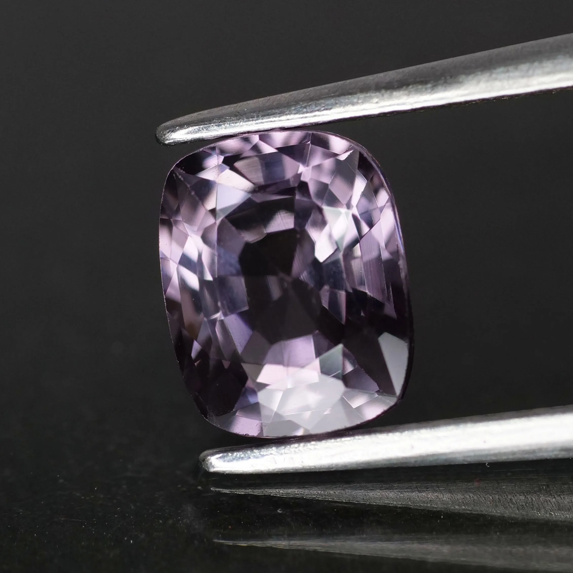 Purple Spinel | natural, cushion cut 7.4x6mm, VVS, 1.56ct