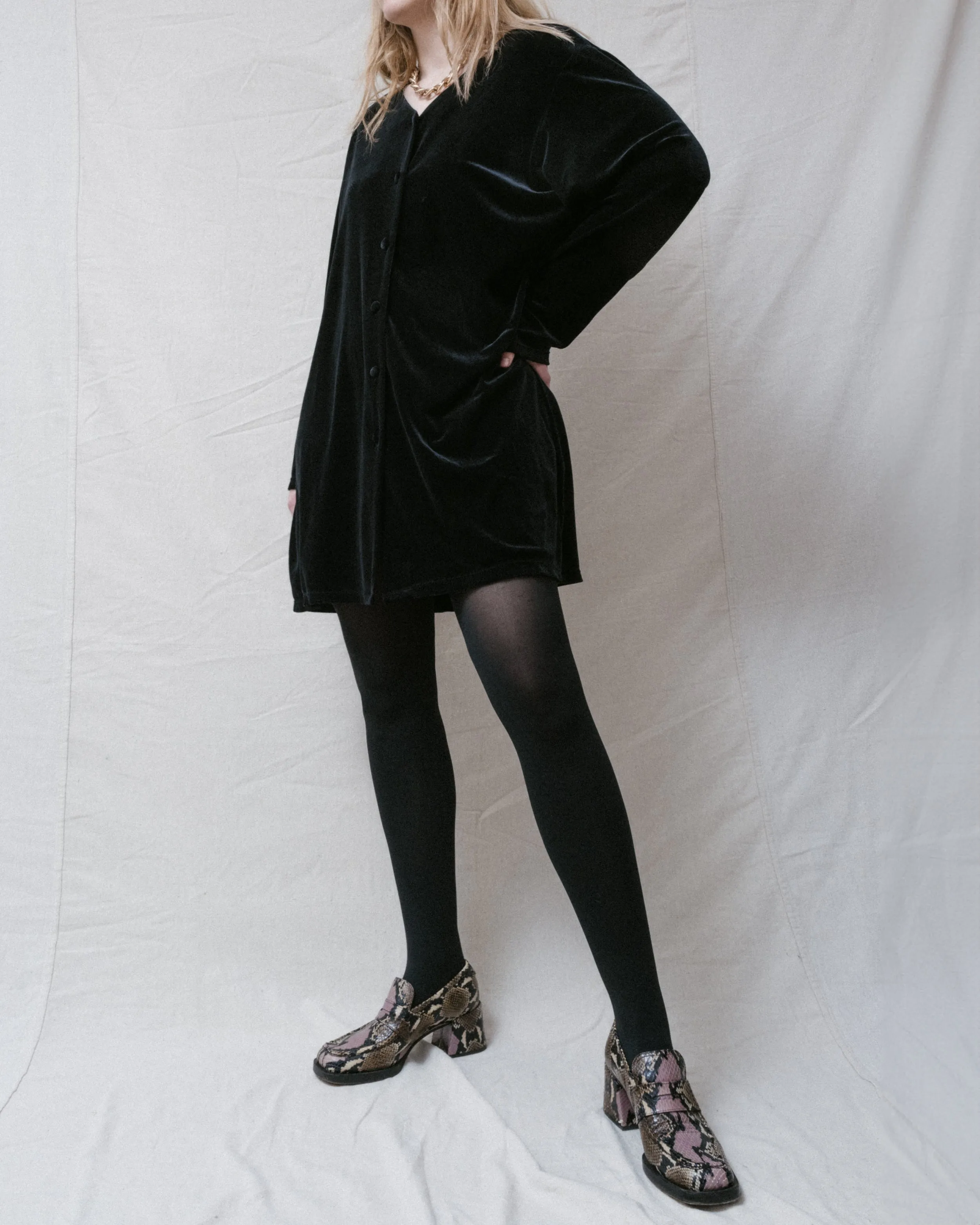 Vintage Oversized Black Velvet Shirt Dress (S-L)